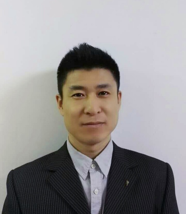 秦洪偉.jpg